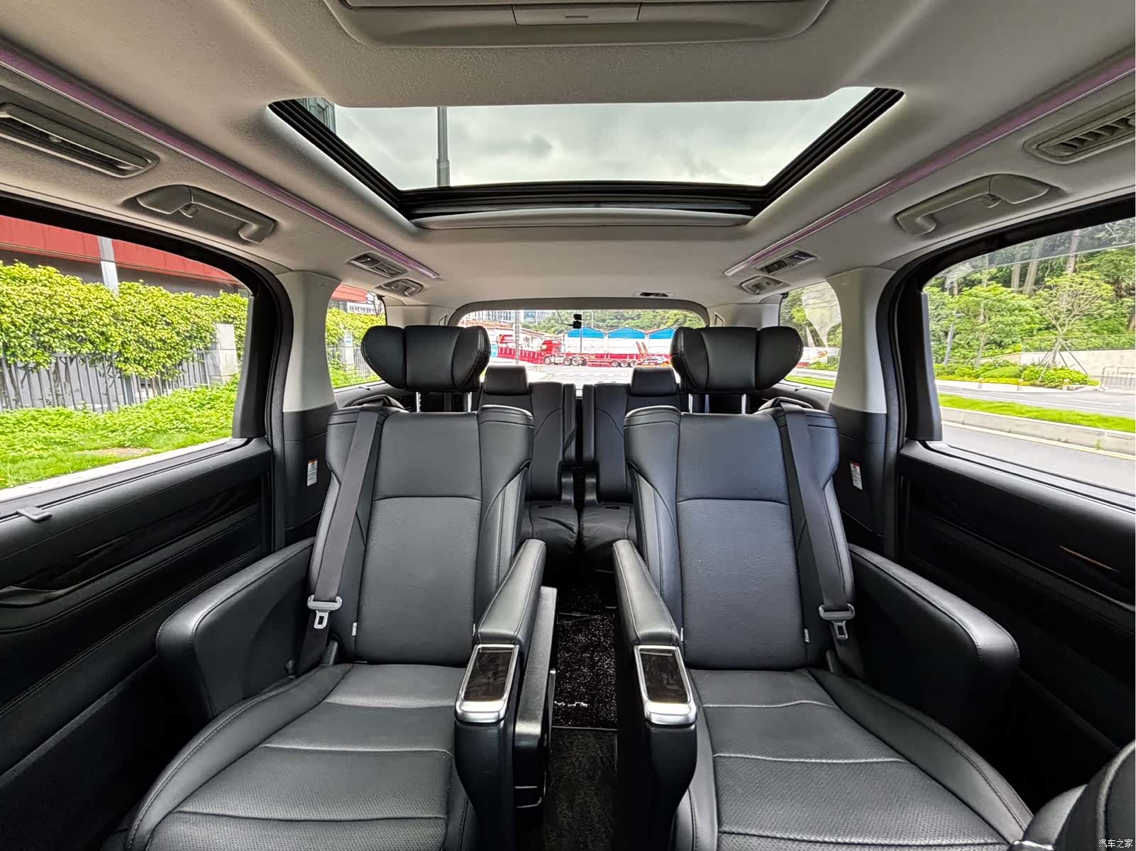 Toyota Alphard, 2019 13