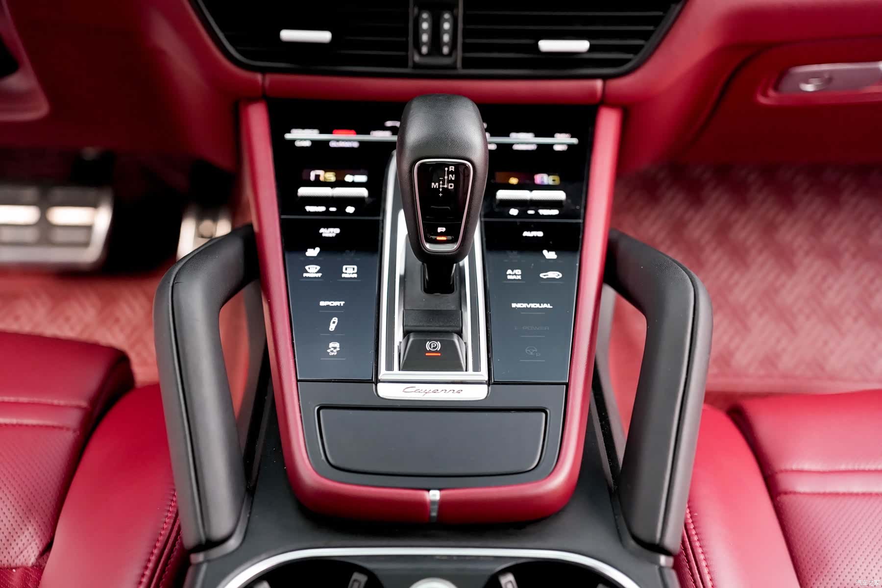 Porsche Cayenne, 2018 9