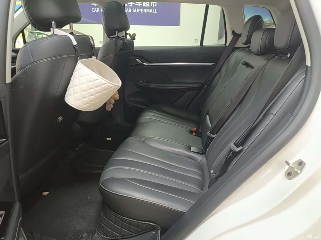Roewe RX5, 2022 17