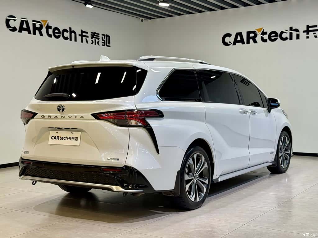 Toyota Granvia, 2024 4