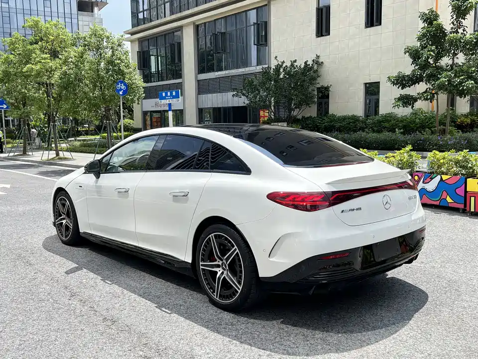 Mercedes-Benz EQE AMG