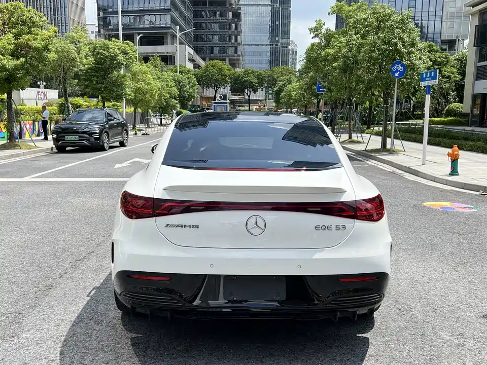 Mercedes-Benz EQE AMG
