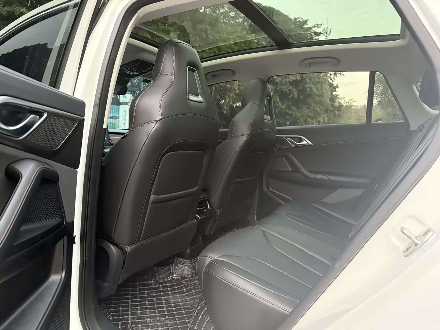 Roewe RX5, 2023 все фото