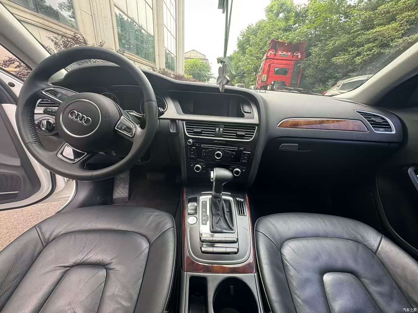 Audi A4L, 2016 4