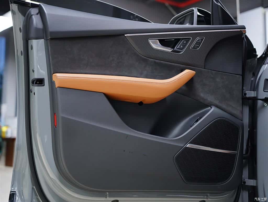 Audi Q8, 2023 30