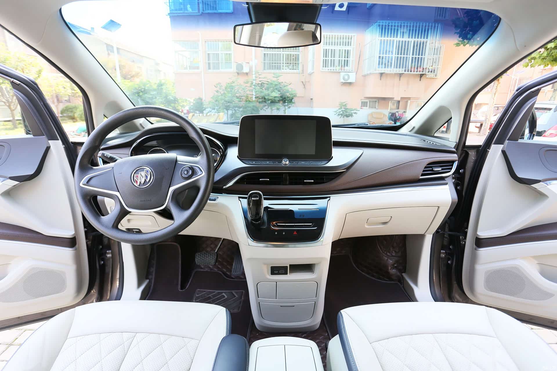 Buick GL8, 2023 11