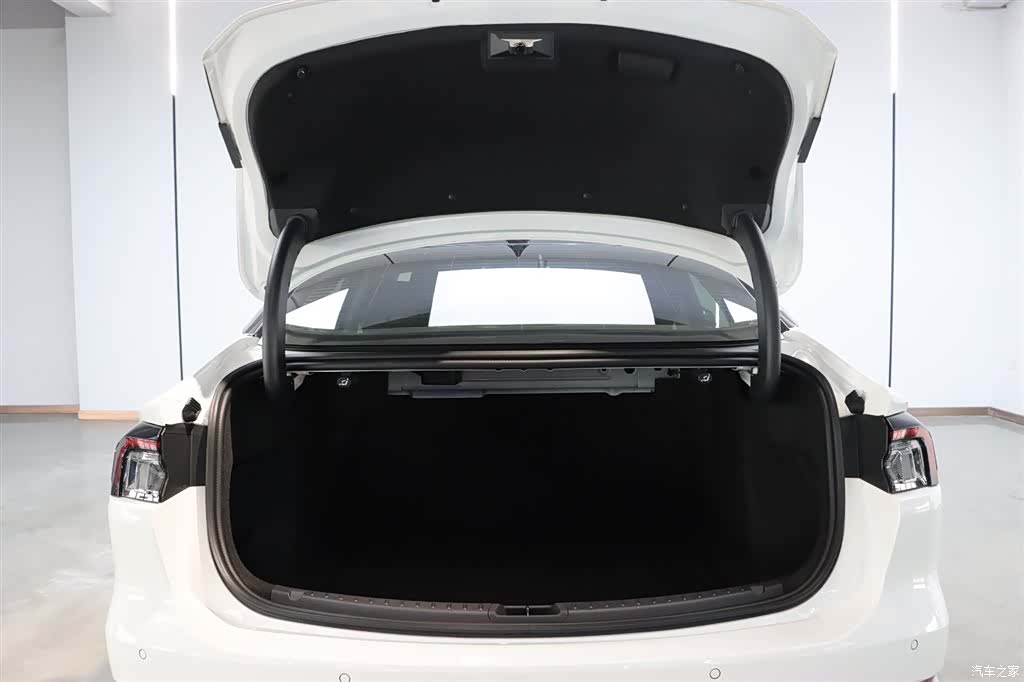 Ford Mondeo, 2024 8