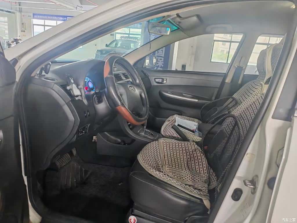 BYD L3, 2014 3