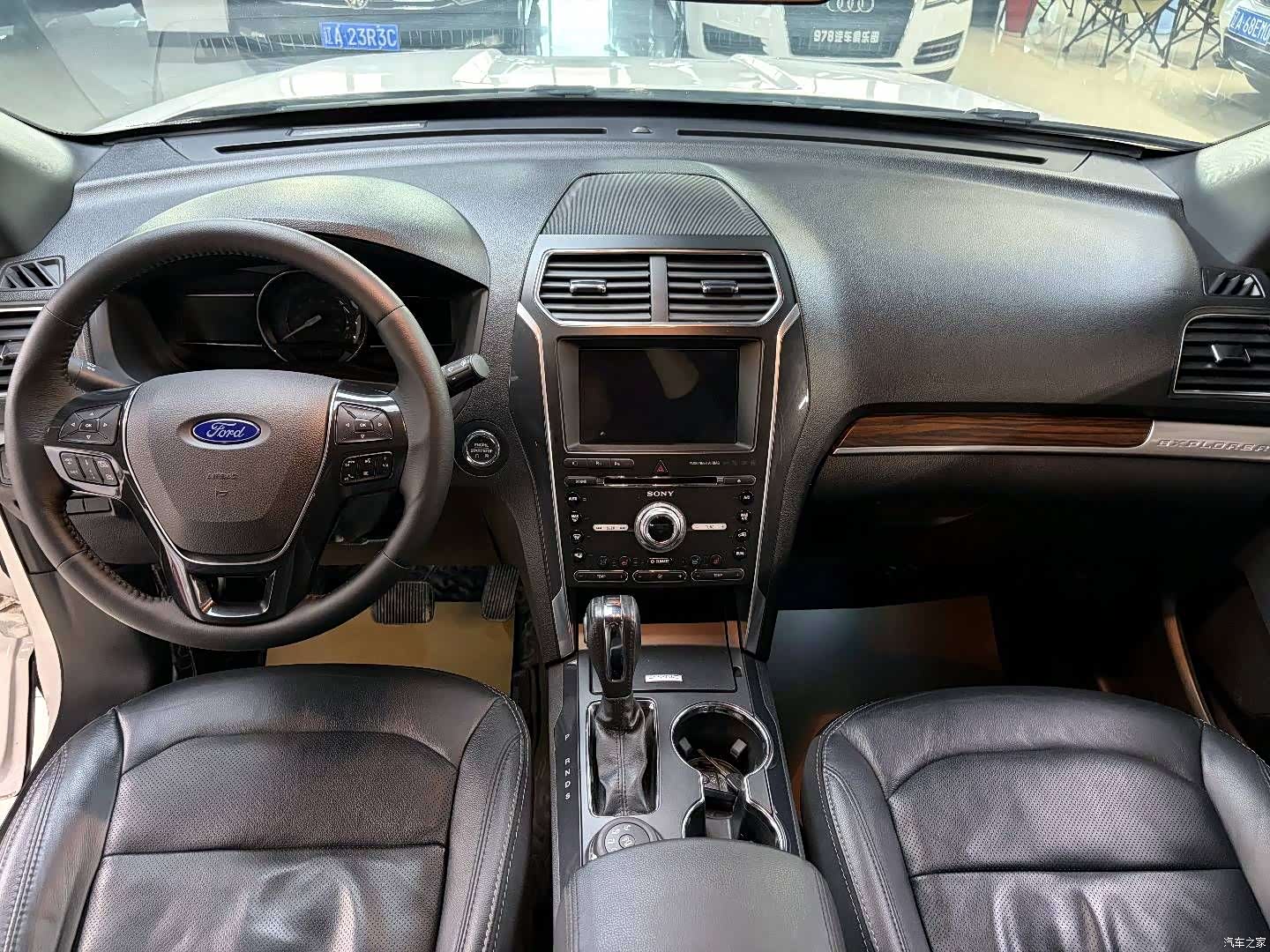 Ford Explorer, 2018 4