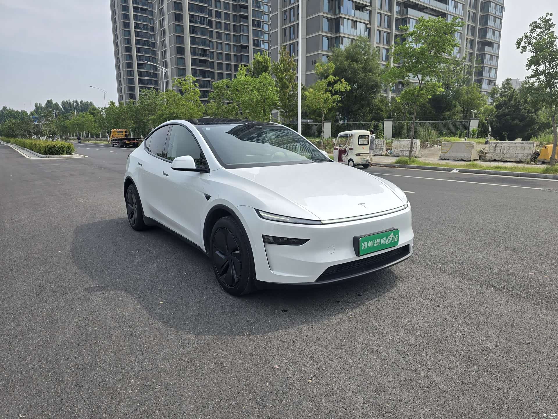 Tesla Model Y, 2025 3