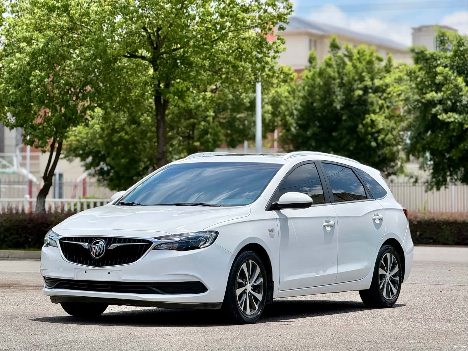 Buick V, 2019 1