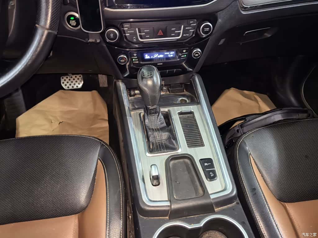 Geely X6, 2017 14