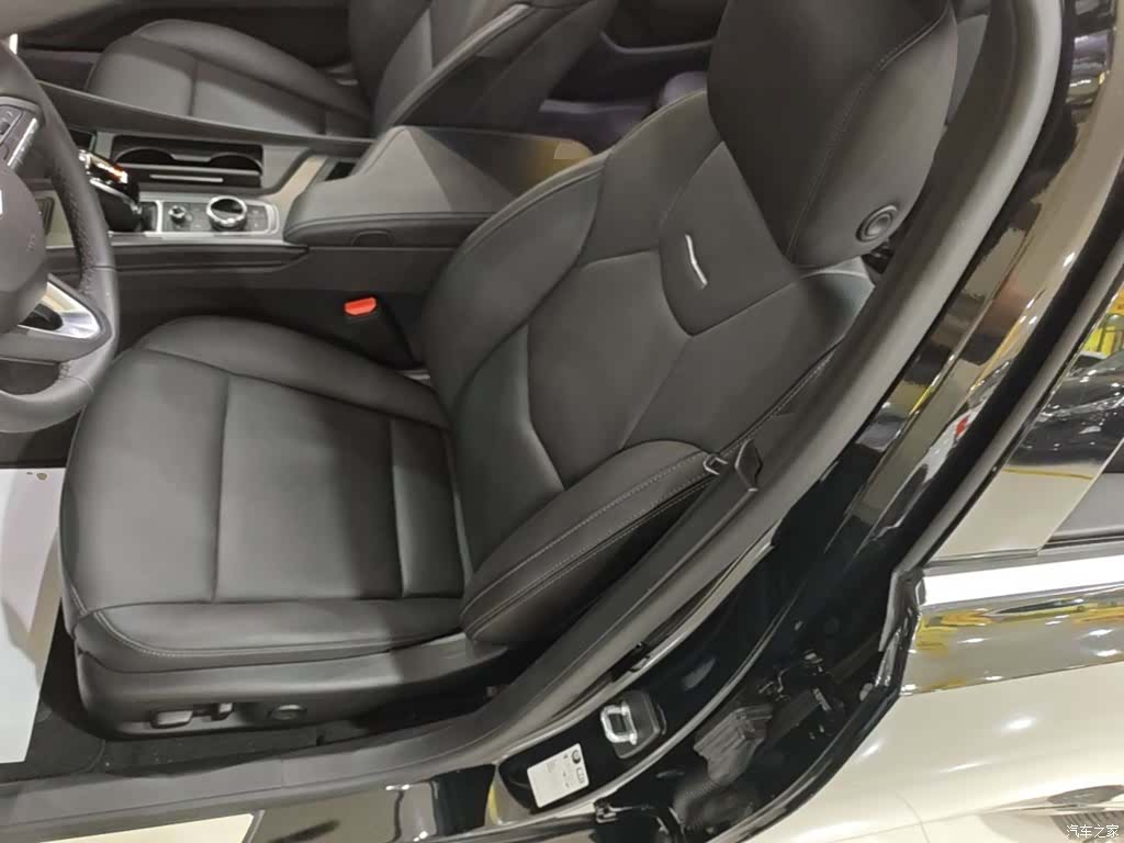 Cadillac CT5, 2026 11