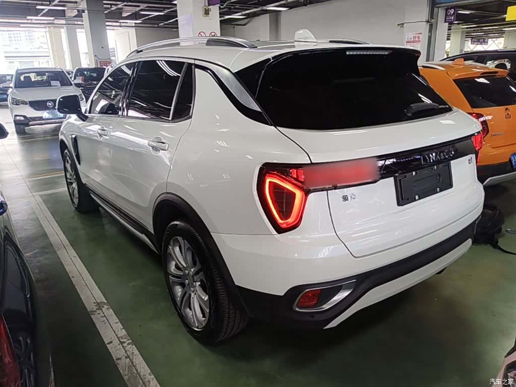 Lynk & Co 01, 2020 все фото