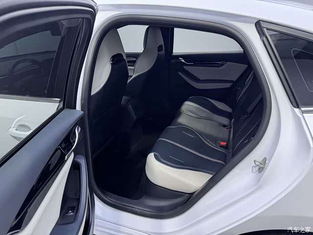 BYD Qin, 2023 12