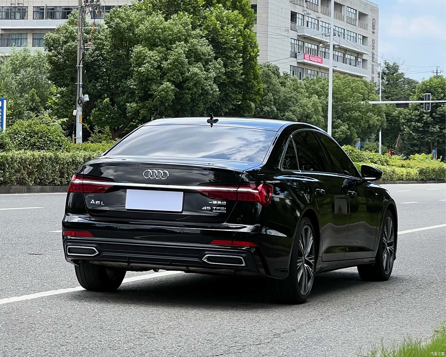 Audi A6L, 2021 3