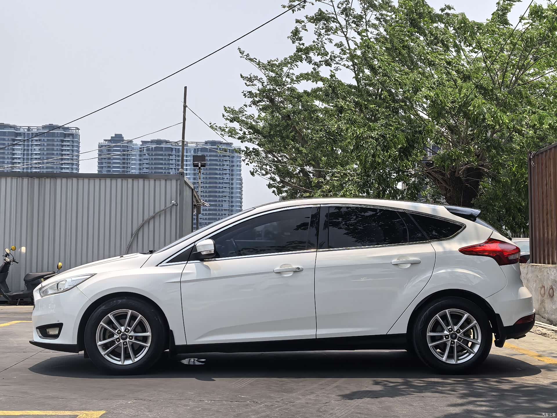 Ford Focus, 2015 7