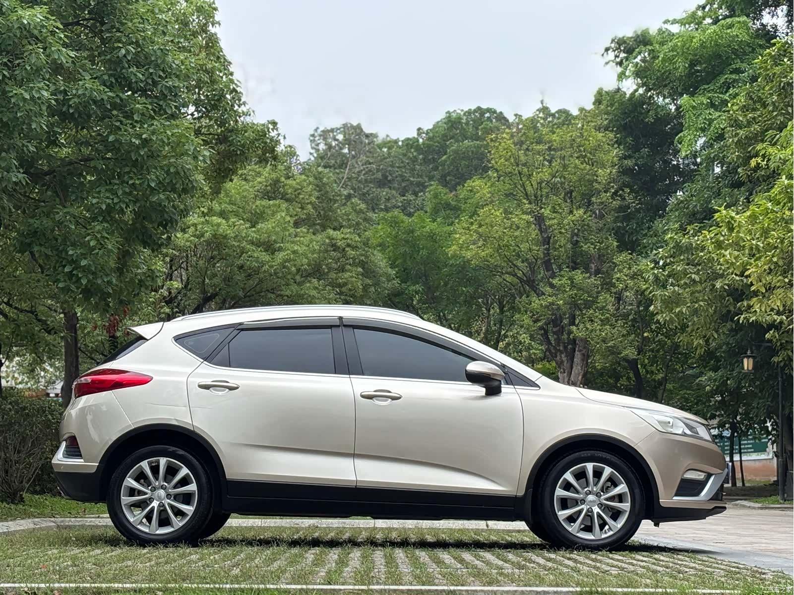 Geely Emgrand, 2018 4
