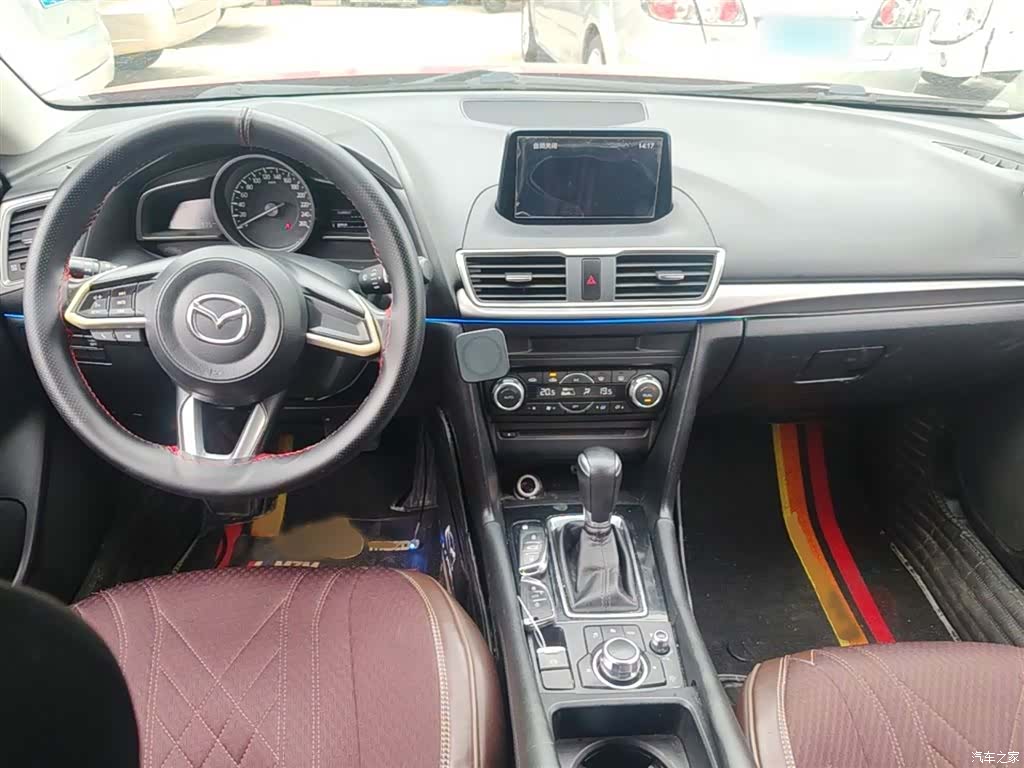 Mazda Mazda3, 2017 13