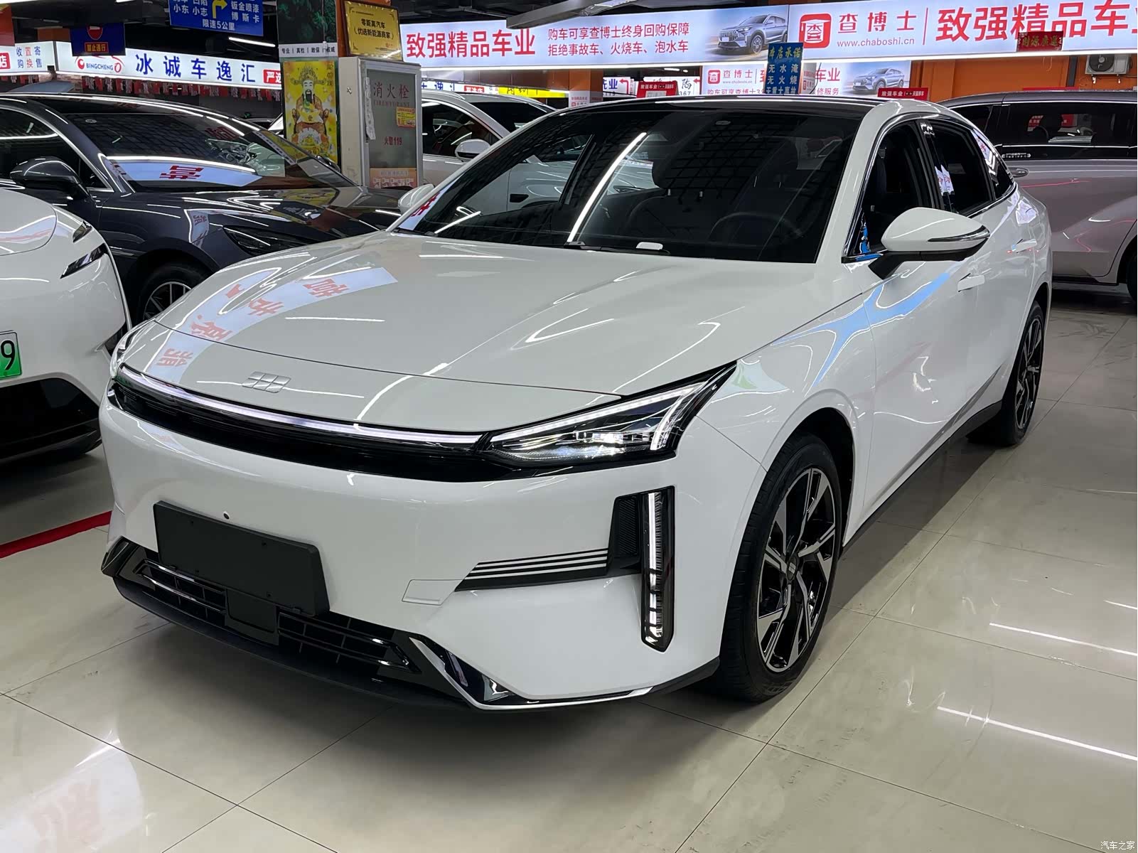 Geely Galaxy L6, 2024 1