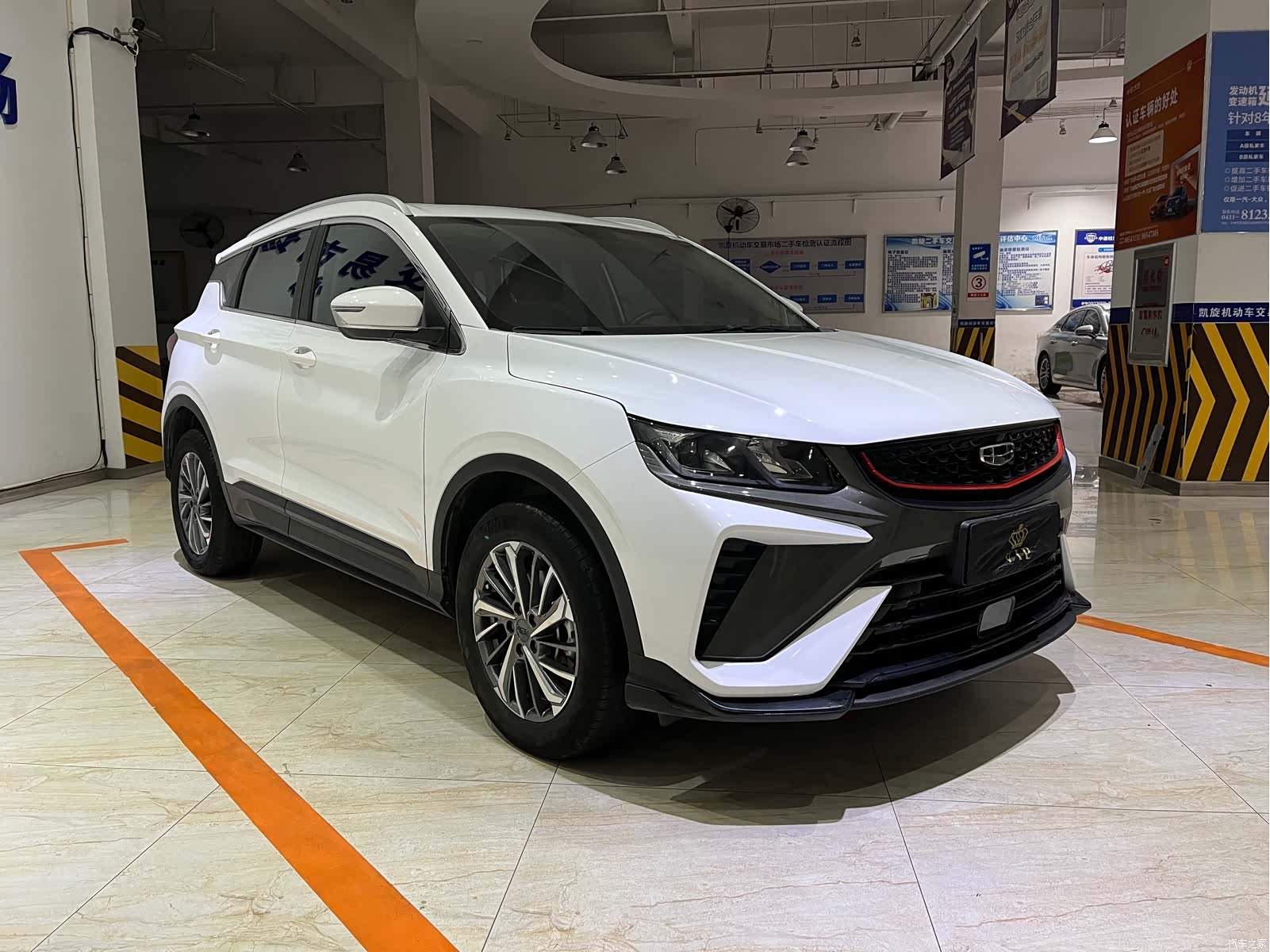 Geely Coolray, 2022 3