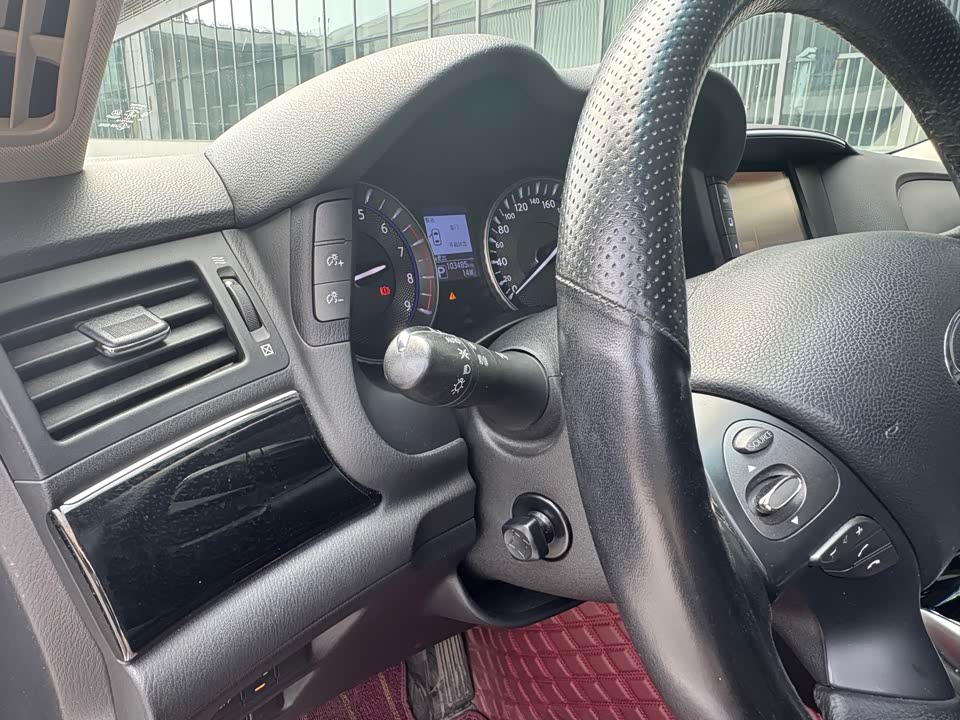 Infiniti Q70 Infiniti Q70