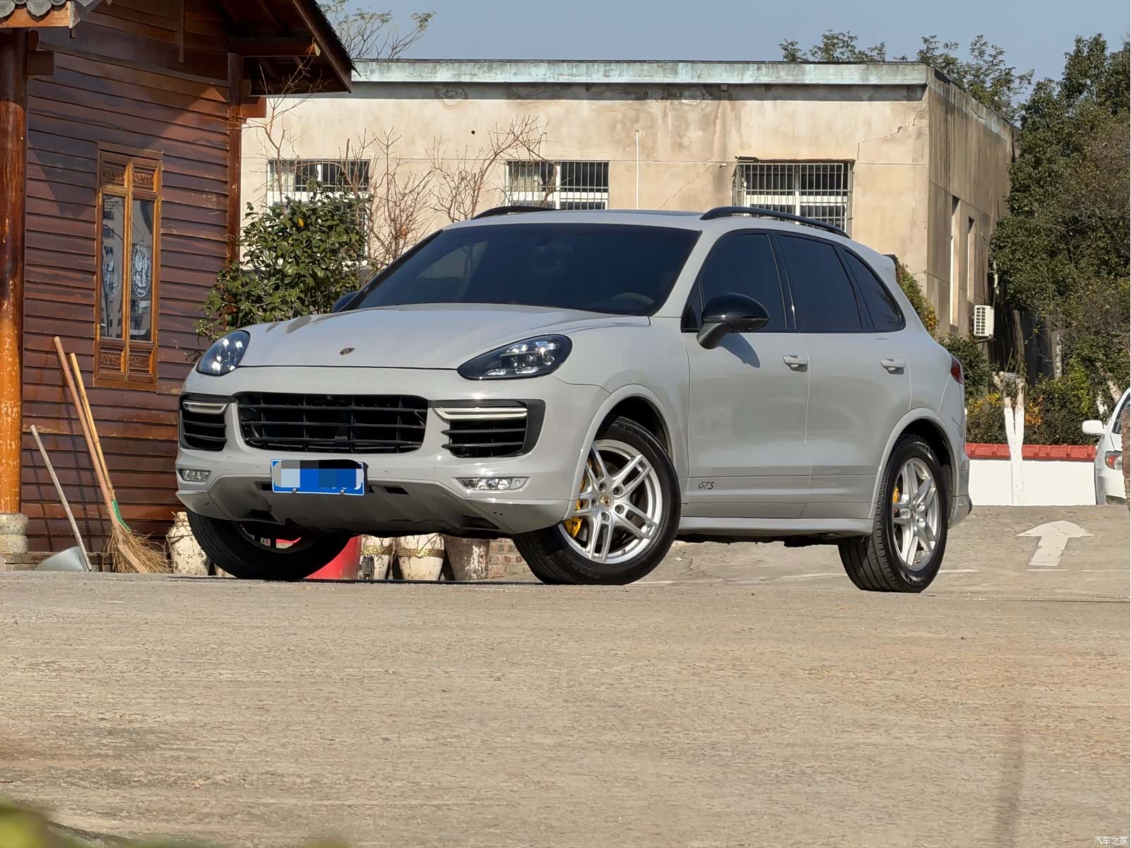 Porsche Cayenne, 2012 1