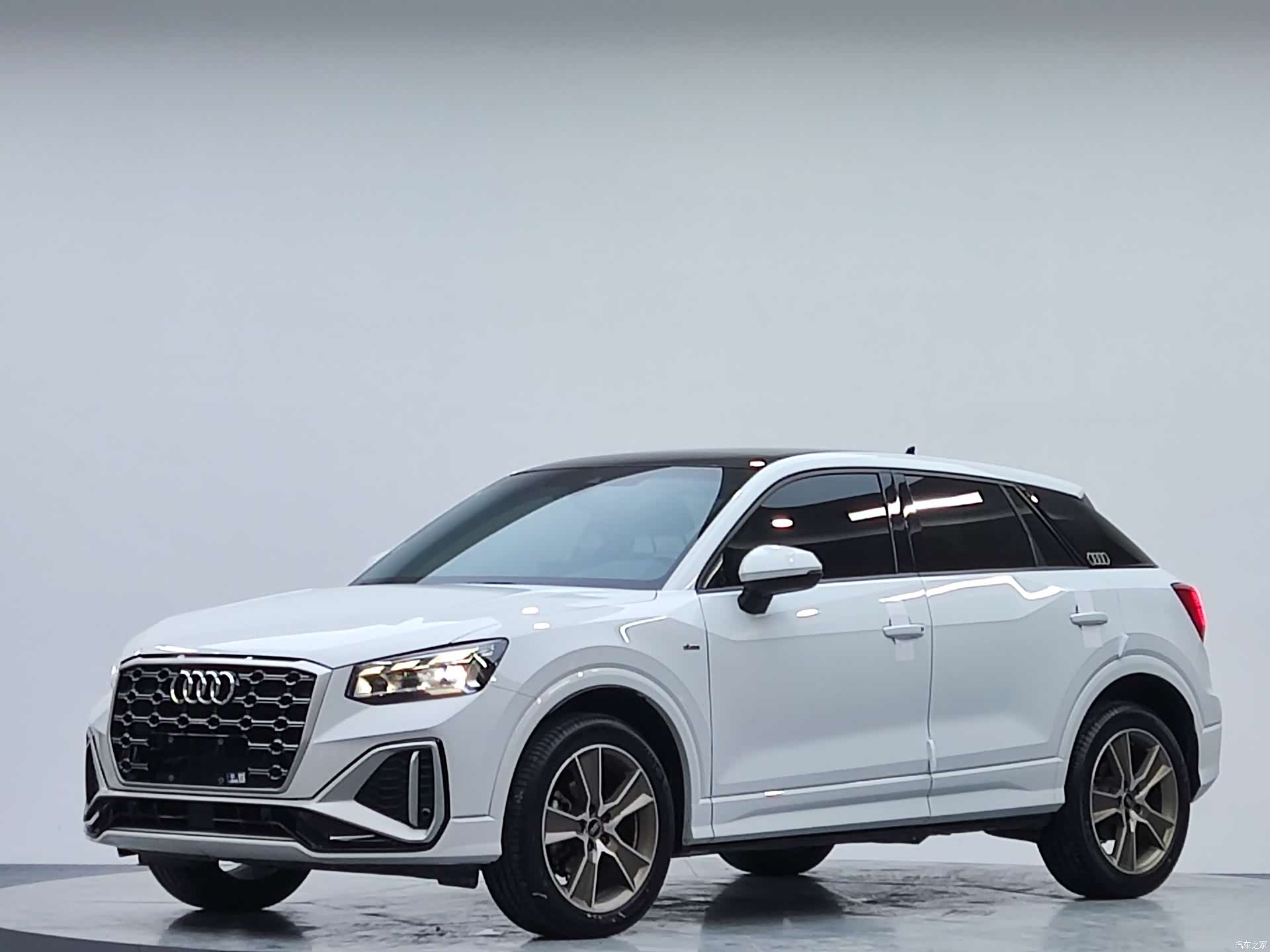 Audi Q2L, 2022 4