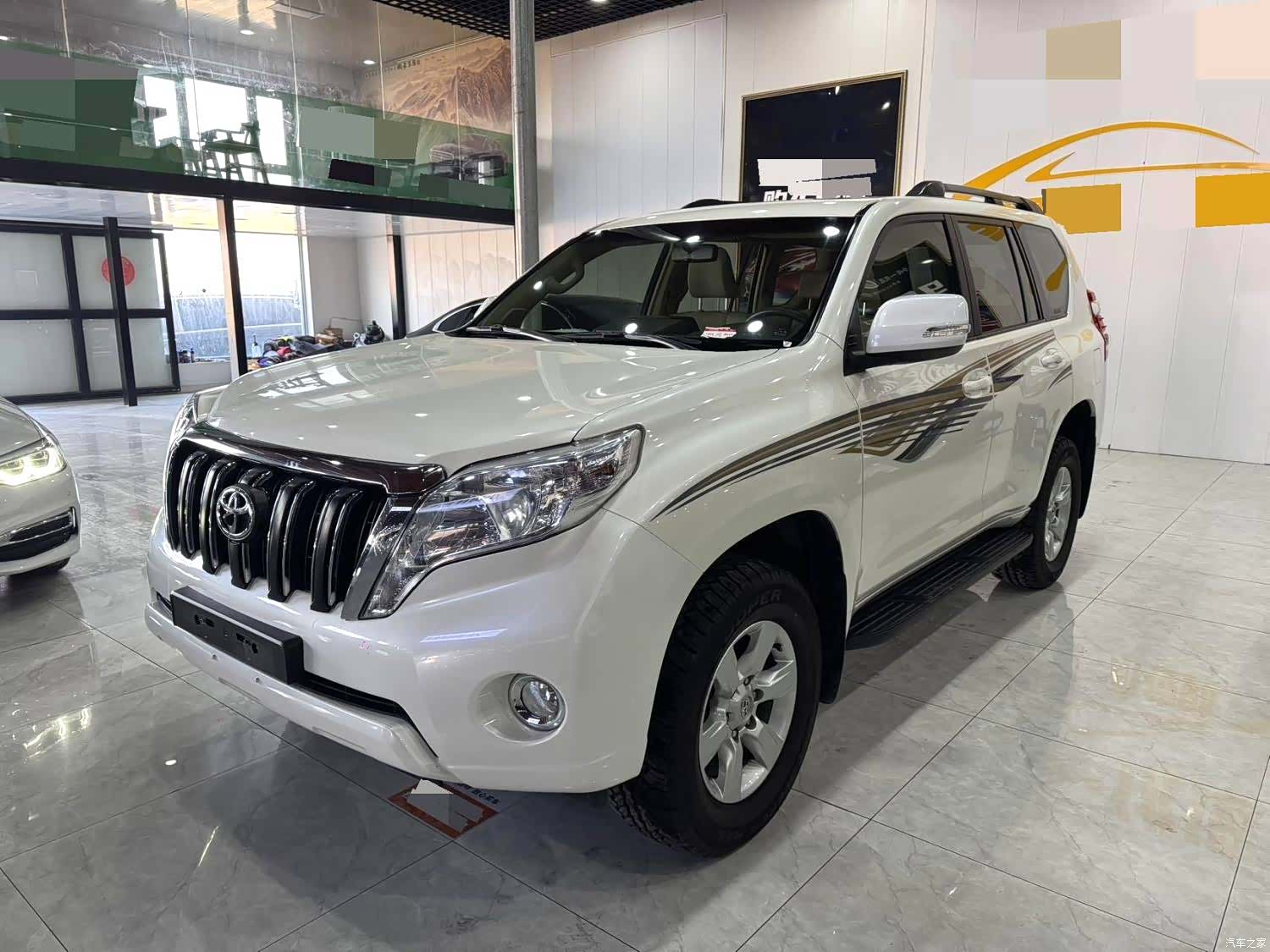 Toyota Prado, 2014 1