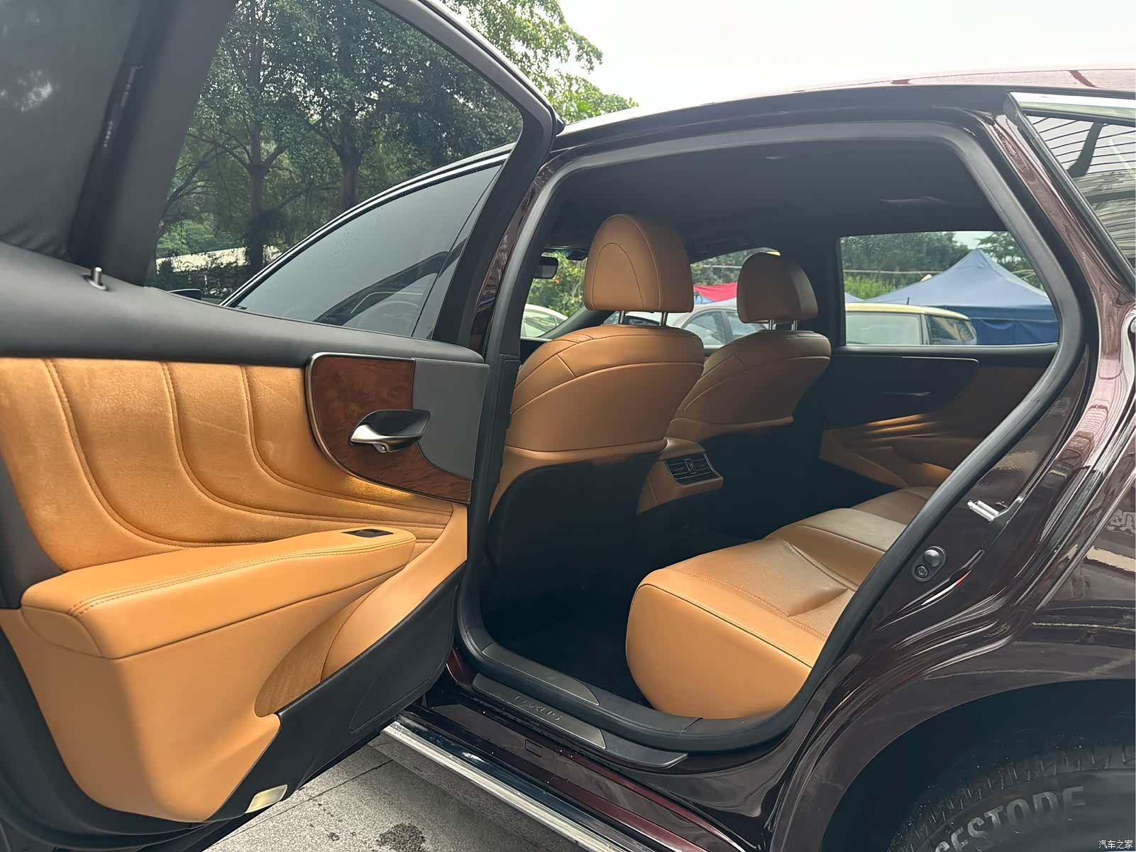 Lexus LS, 2022 6