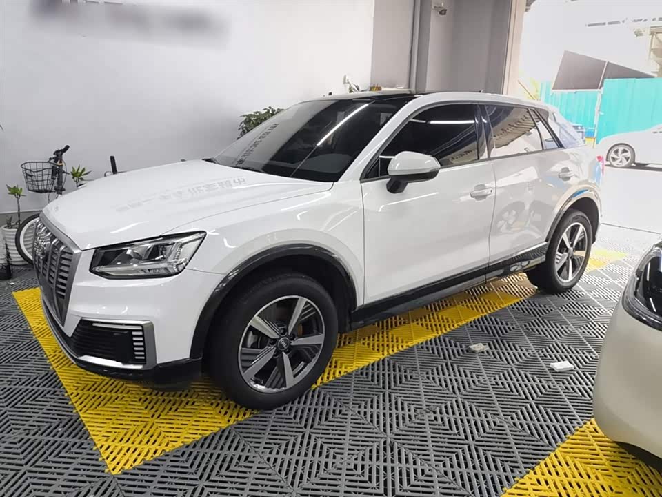 Audi Q2L Audi Q2L