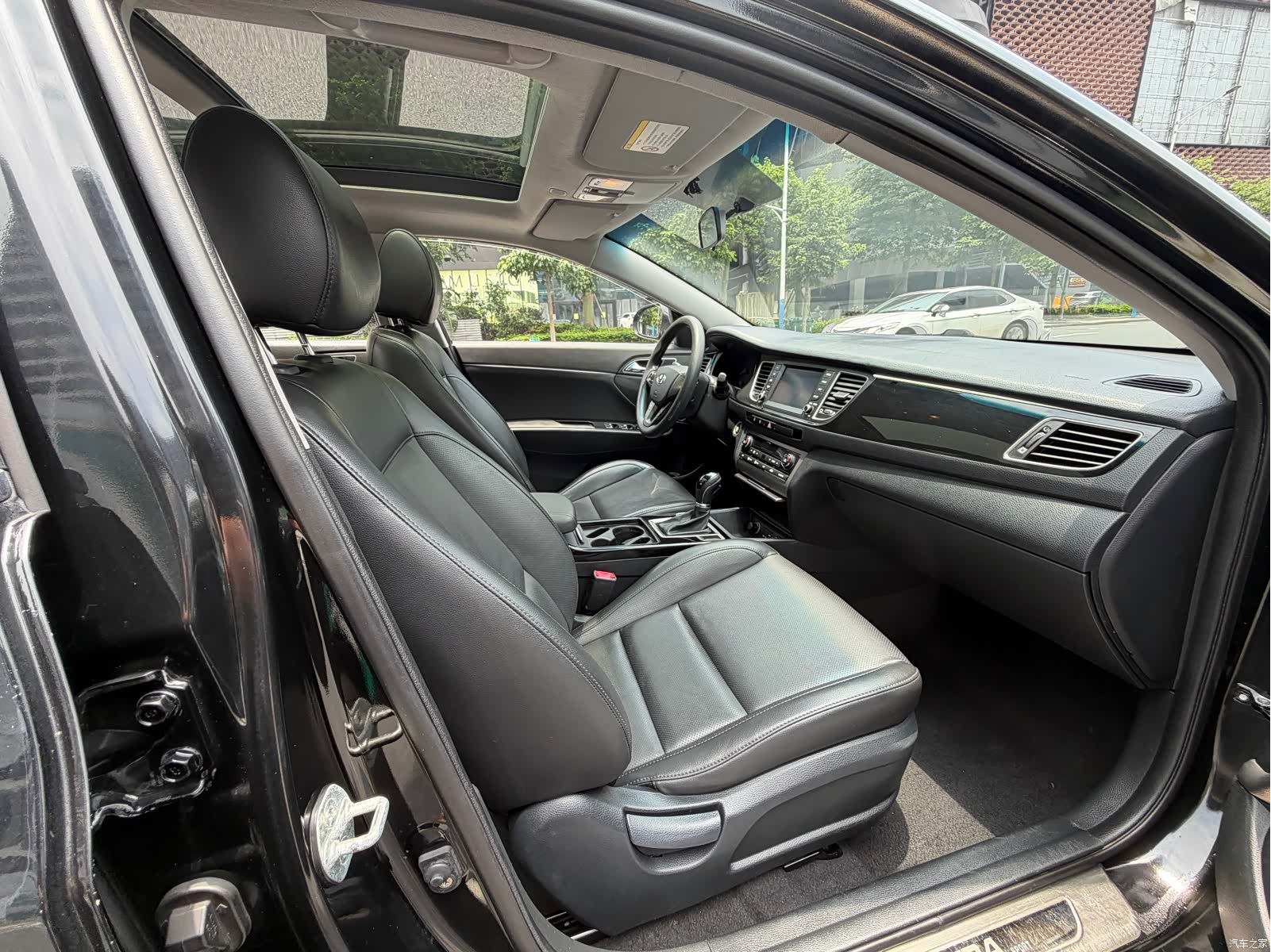 Hyundai GLS, 2016 12
