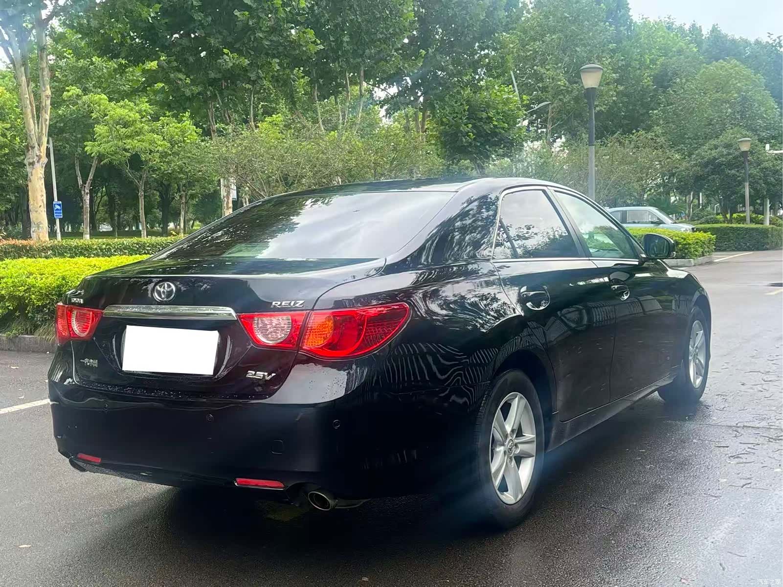 Toyota 2.5V, 2012 7
