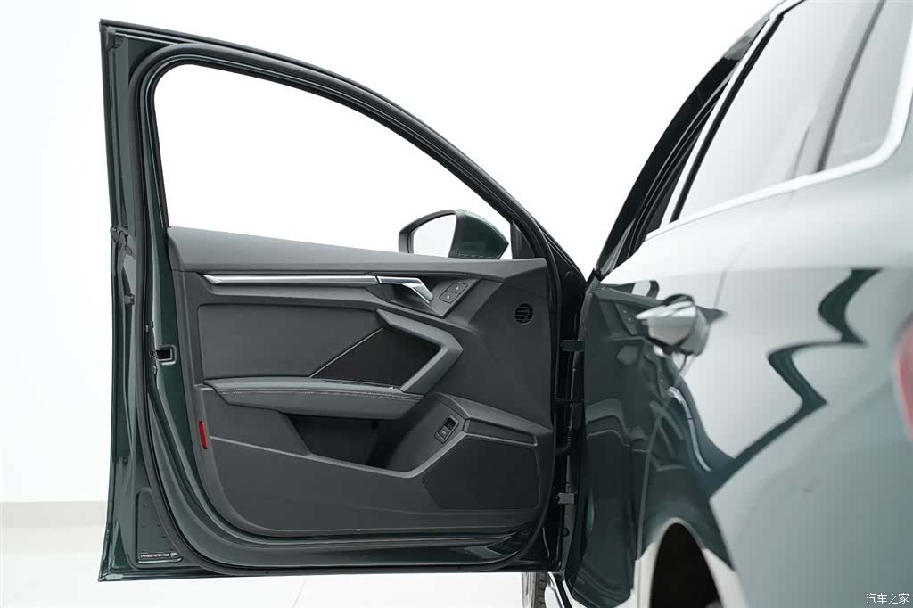 Audi A3, 2023 24