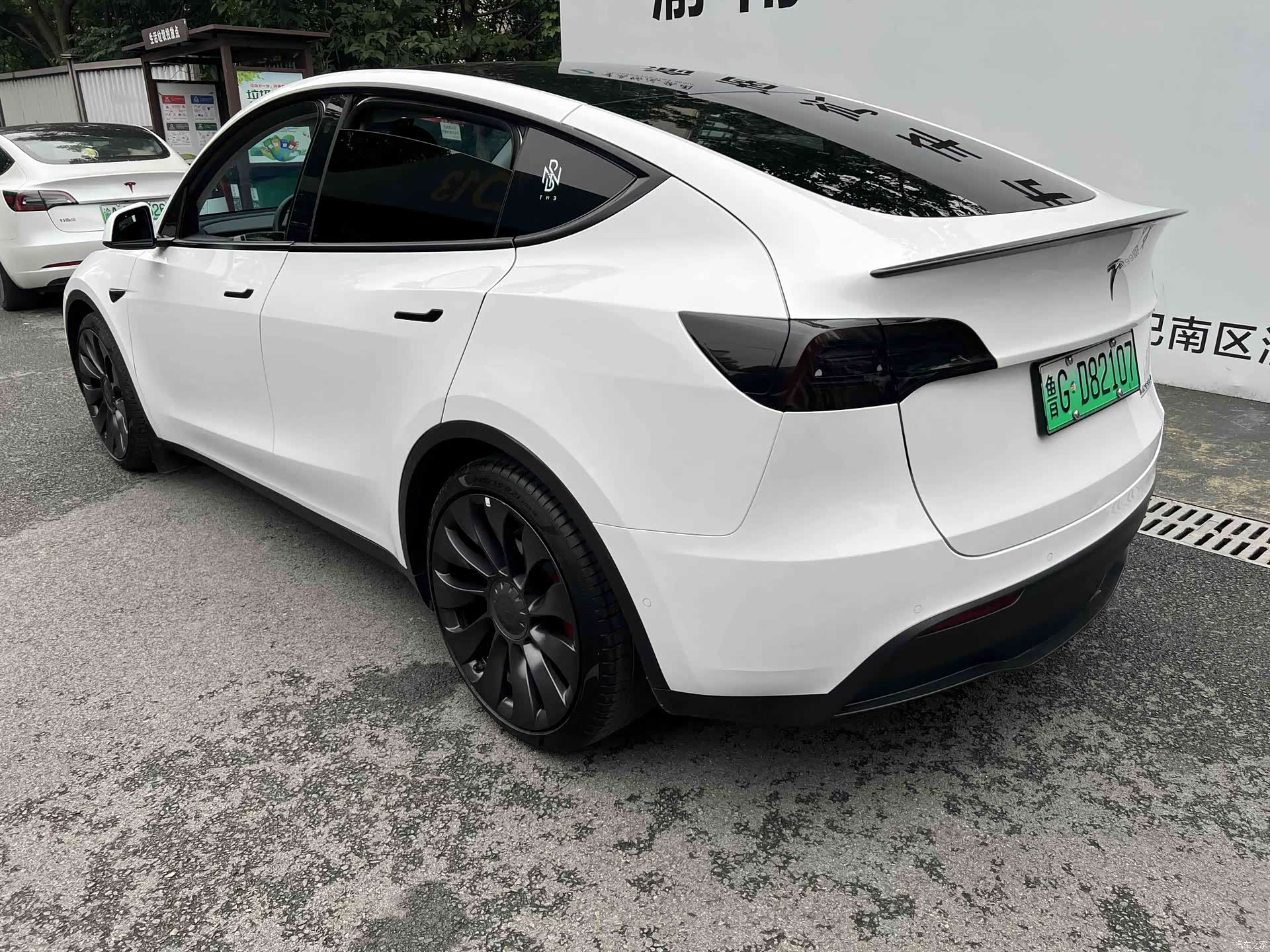 Tesla Model Y, 2022 4