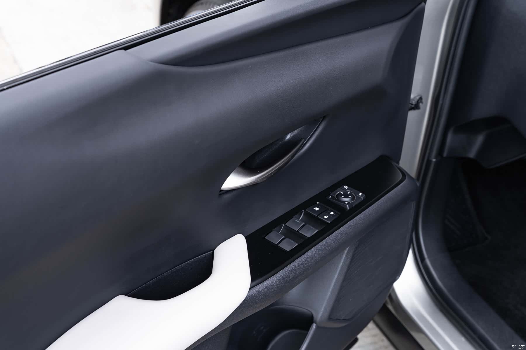 Lexus UX, 2021 19