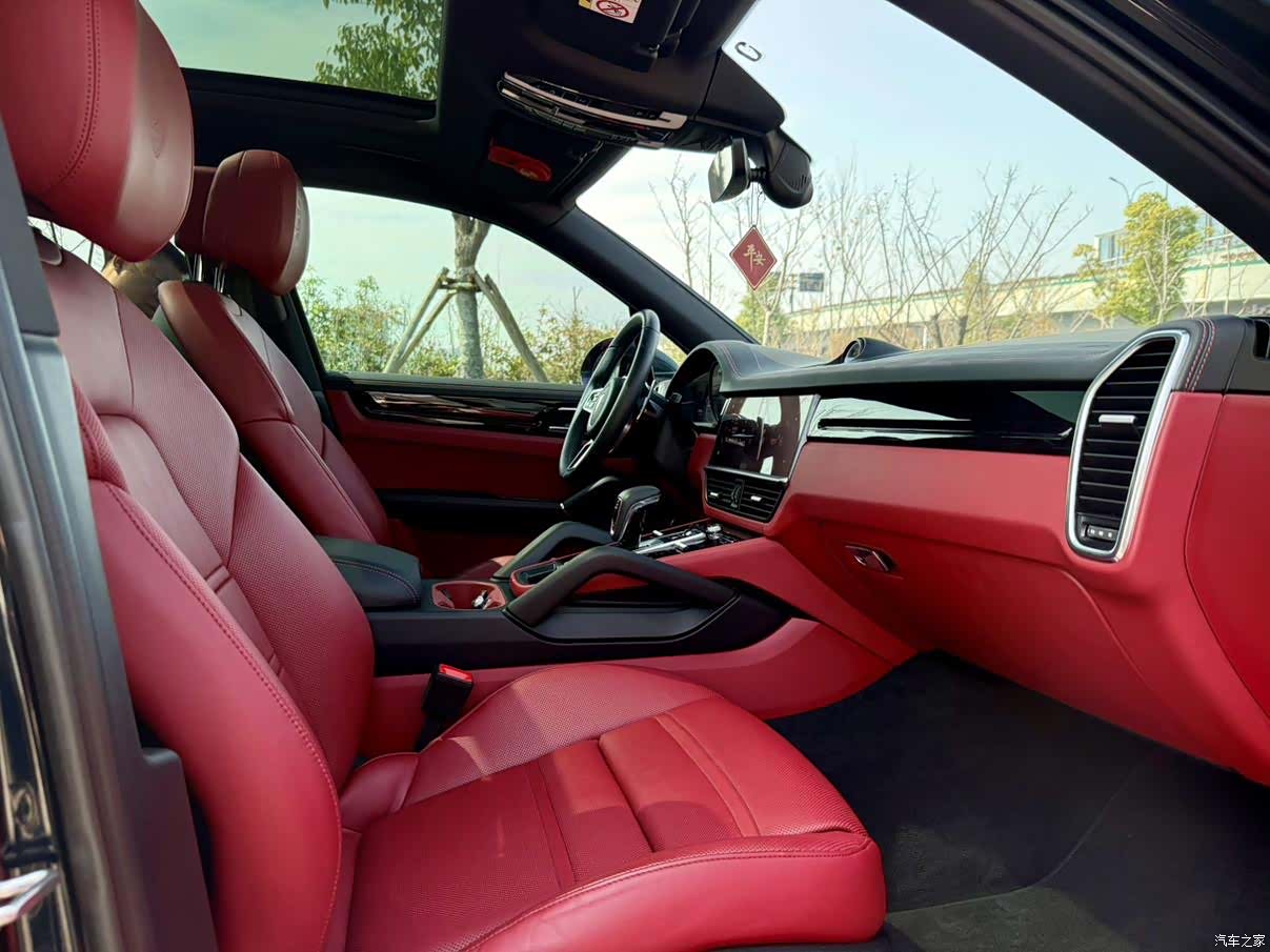 Porsche Cayenne, 2022 11