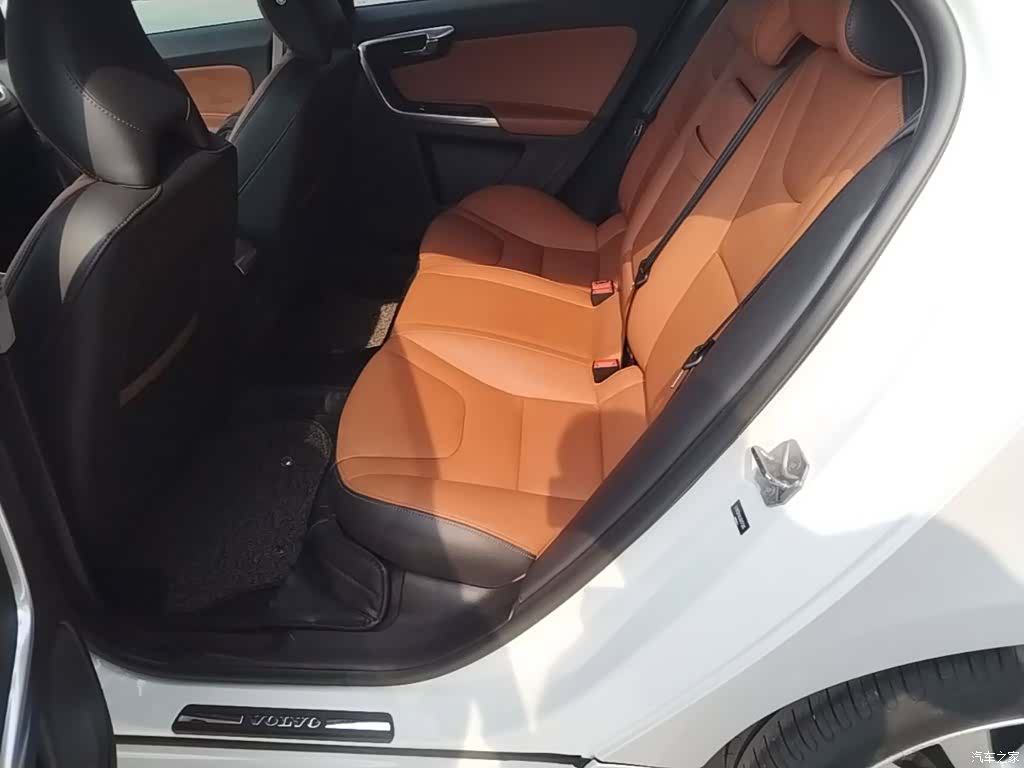 Volvo S60, 2017 17