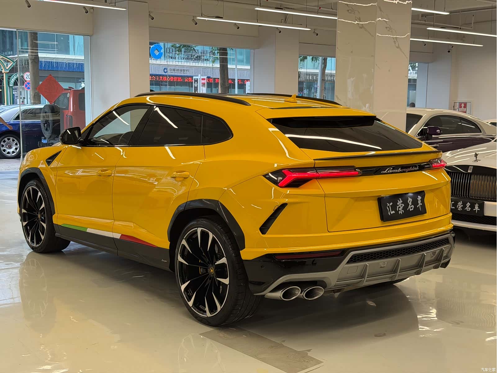 Lamborghini Urus, 2019 10