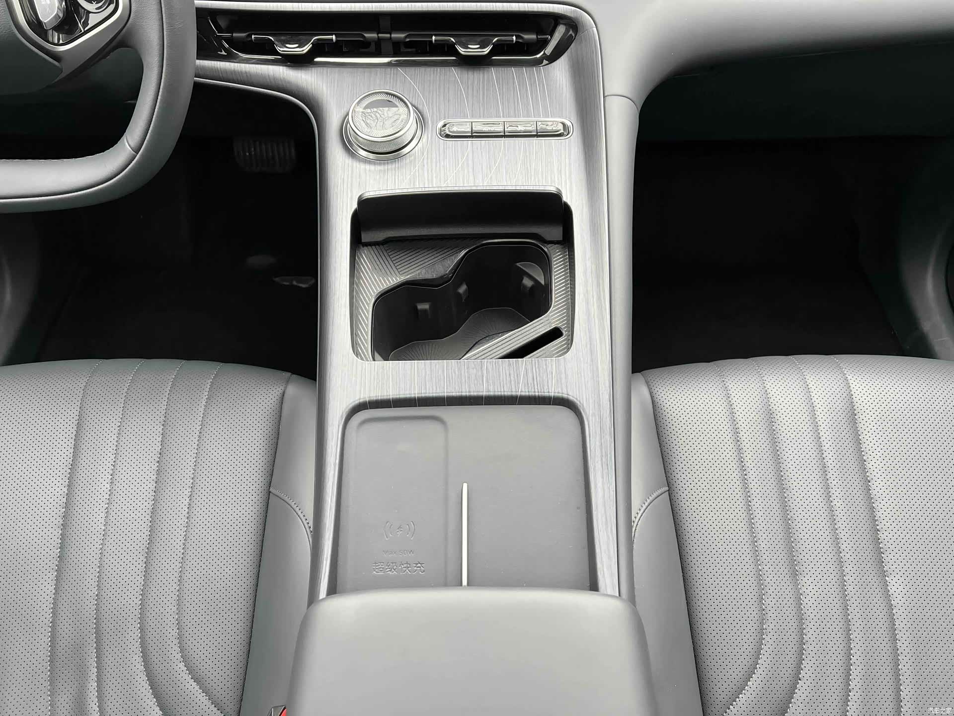 Geely Galaxy E5, 2025 9