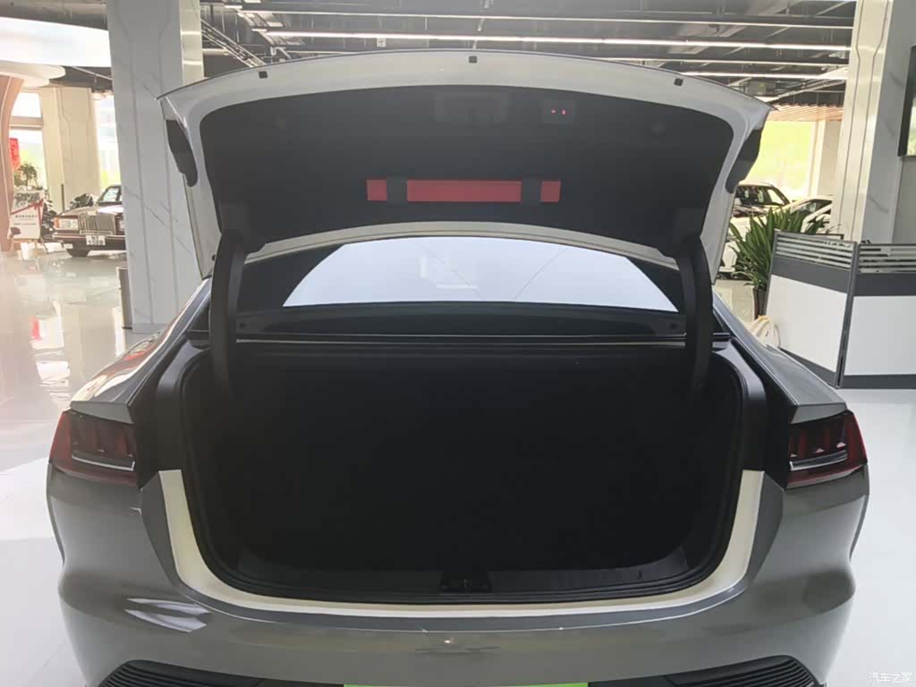 BYD Han, 2021 15