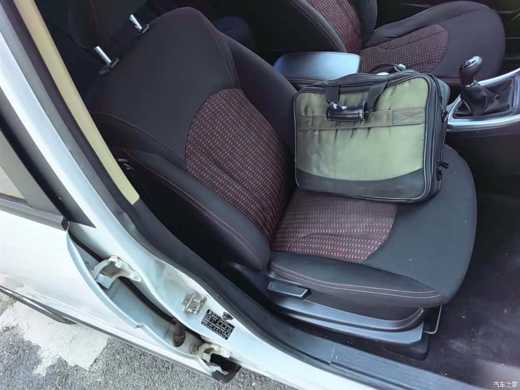 Wuling 560, 2016 25