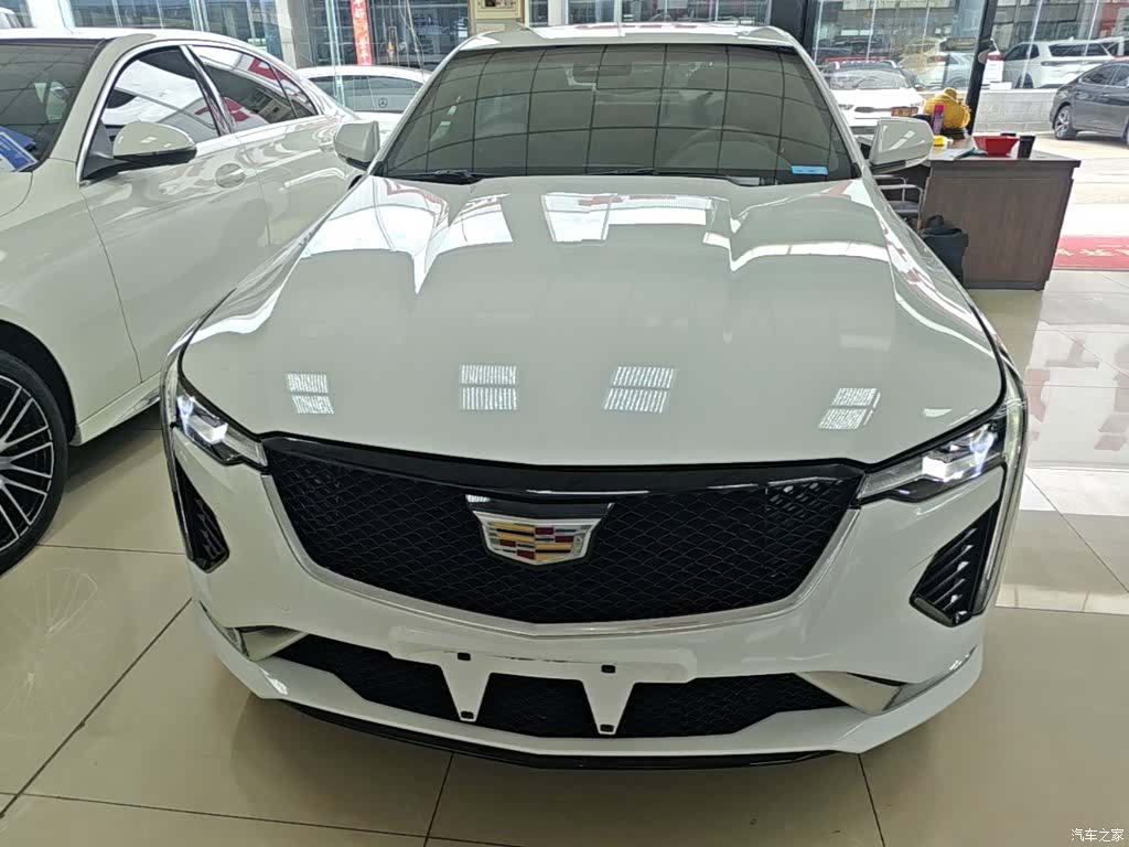 Cadillac CT4, 2022 3