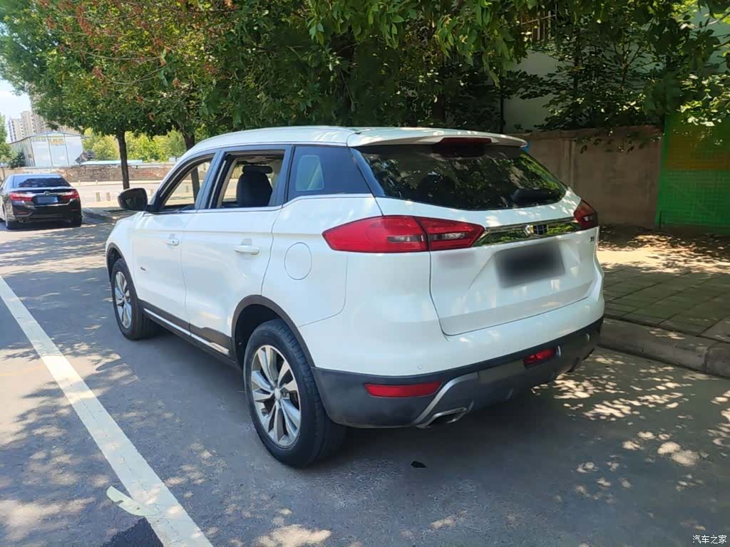 Geely Boyue, 2018 все фото