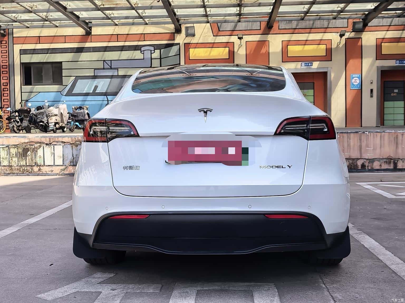 Tesla Model Y, 2022 11