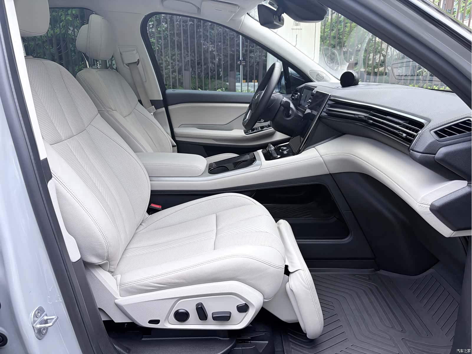NIO ES8, 2019 16