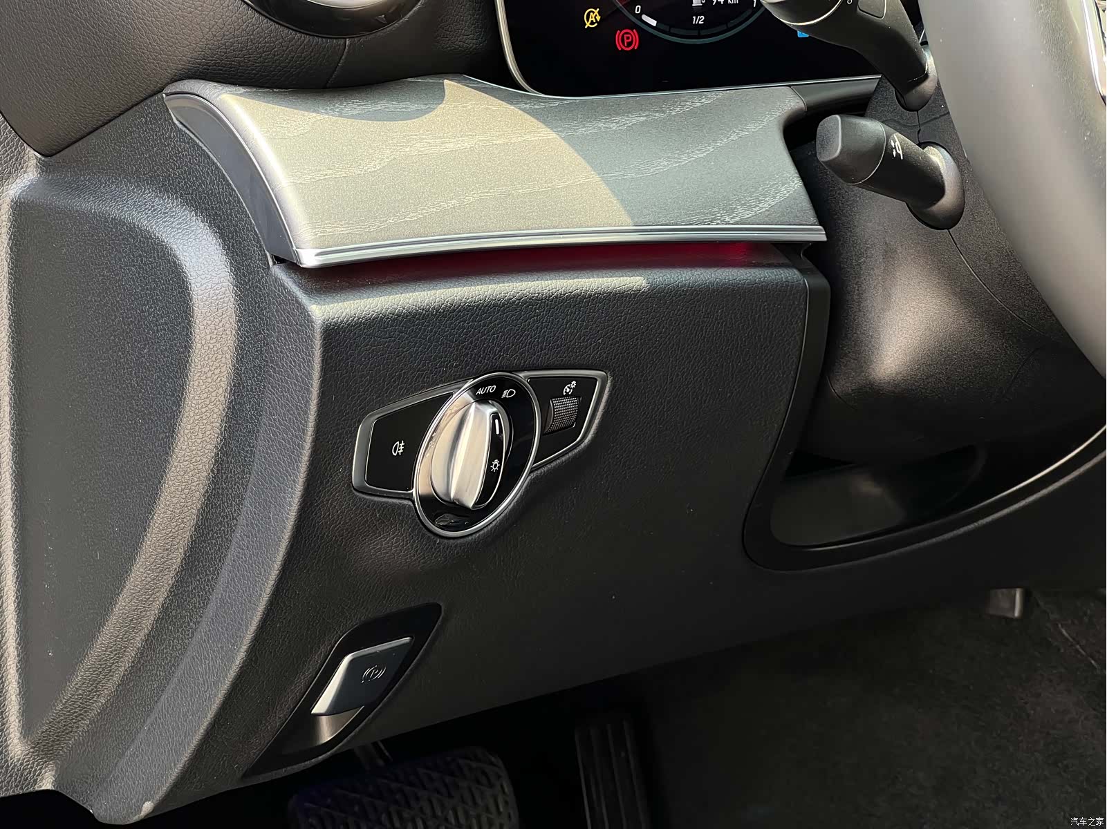 Mercedes-Benz E-Class, 2023 23
