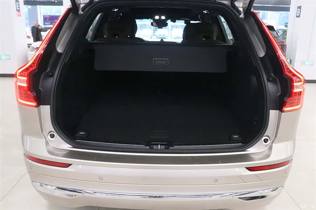 Volvo XC60, 2024 15
