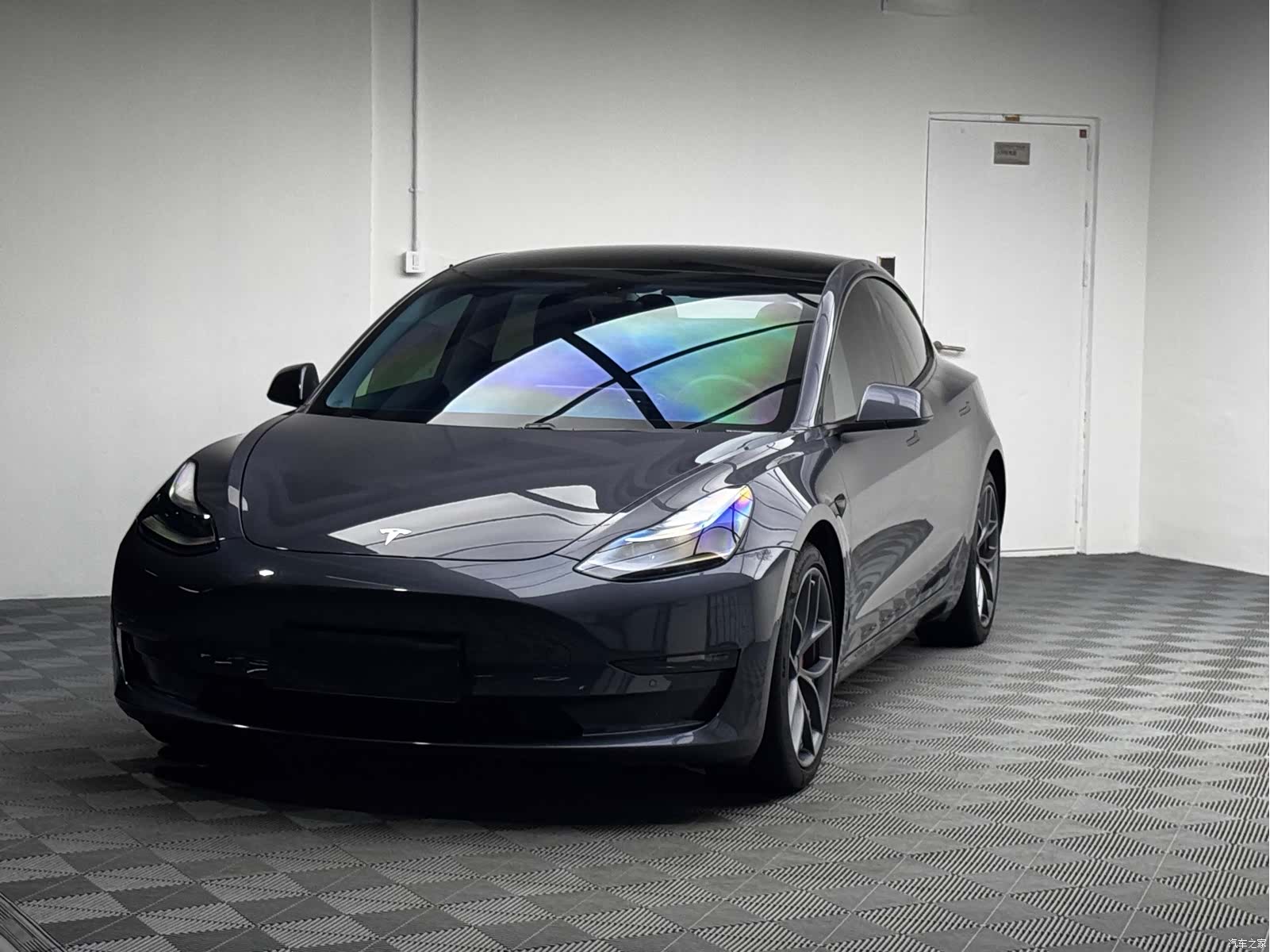 Tesla Model 3, 2021 1