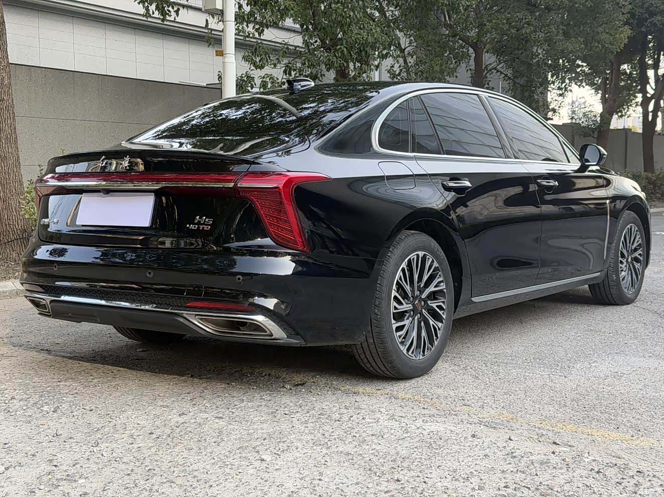 Hongqi H5, 2023 4